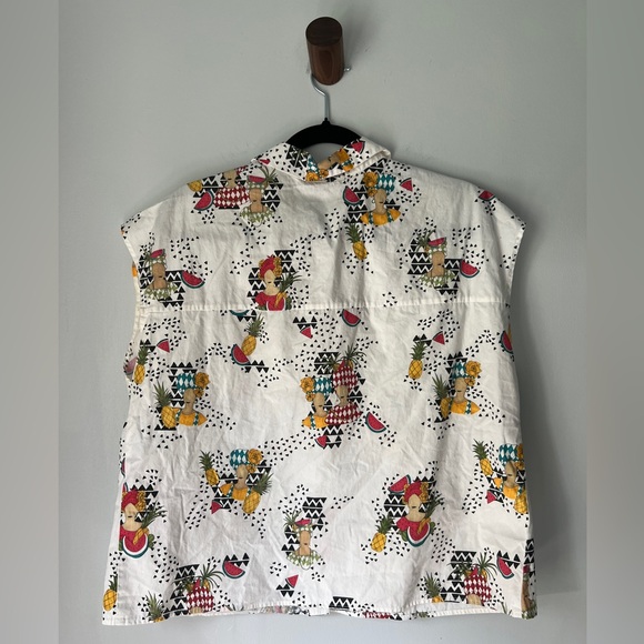 Zara Trafaluc Collection Tropical Fruit & Ladies Theme Button Top in Size Large - Picture 2 of 3